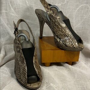 NWOT Classiques Entier python snake leather heels with hidden platform